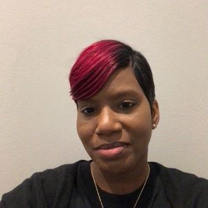 Meet your Posher, Alyson